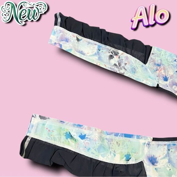 NWT ALO Yoga Runway Pant - XS - Floral Camo/Blue Mesh - Picture 2 of 10